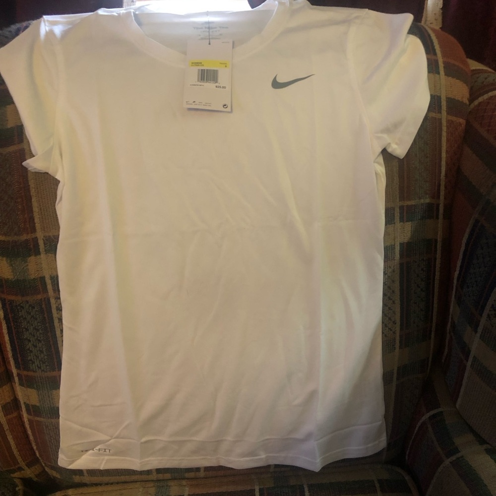 Nike Women’s small Dri-FIT White Tee